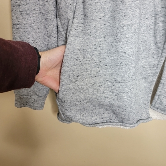 Gap | Heathered Gray Sweatshirt Jacket with Fleece Lining. - Picture 3 of 6